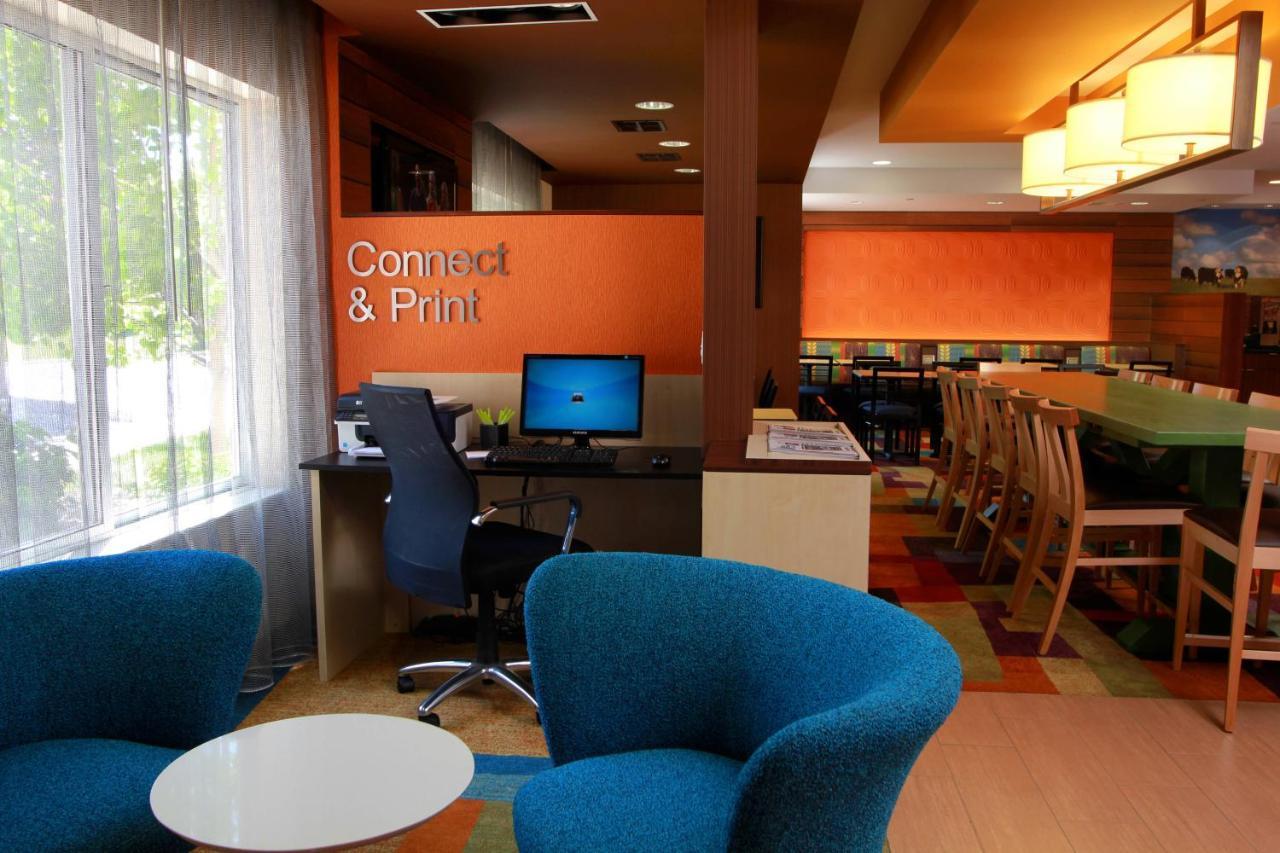 Fairfield Inn & Suites Τράβερς Σίτι Εξωτερικό φωτογραφία