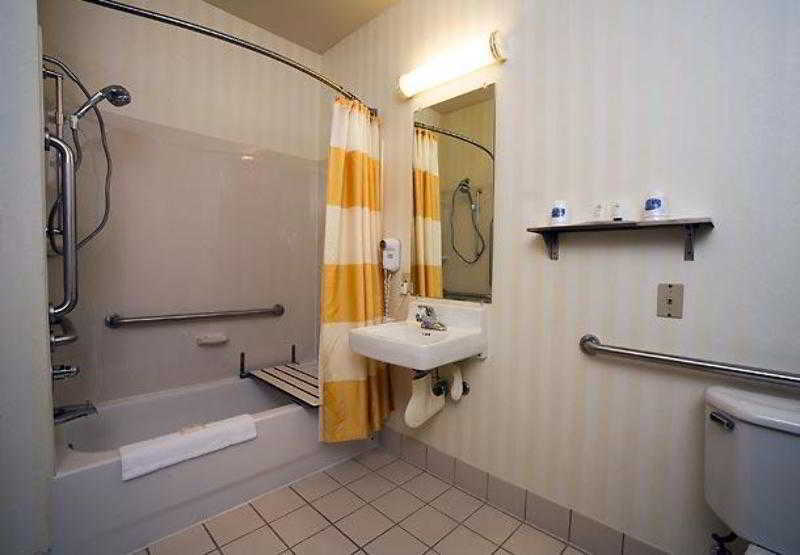 Fairfield Inn & Suites Τράβερς Σίτι Εξωτερικό φωτογραφία